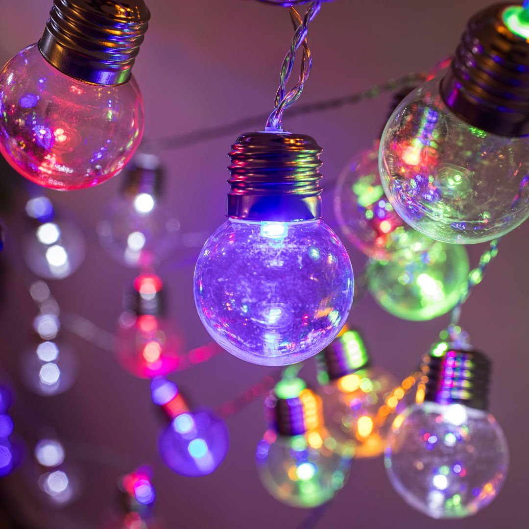 Stor lyskæde med 50 pærer og farveskift